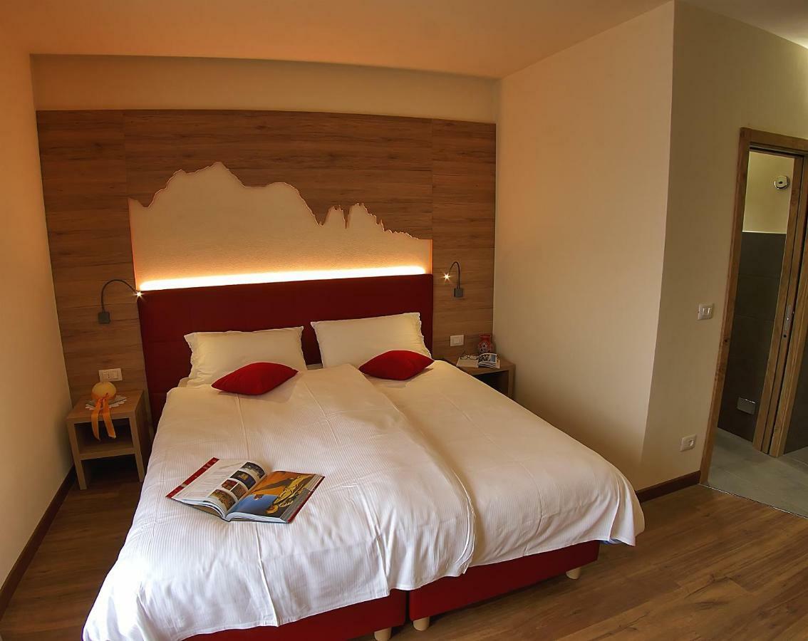 Botton D'Oro Delle Dolomiti Bed & Breakfast Vattaro Bagian luar foto